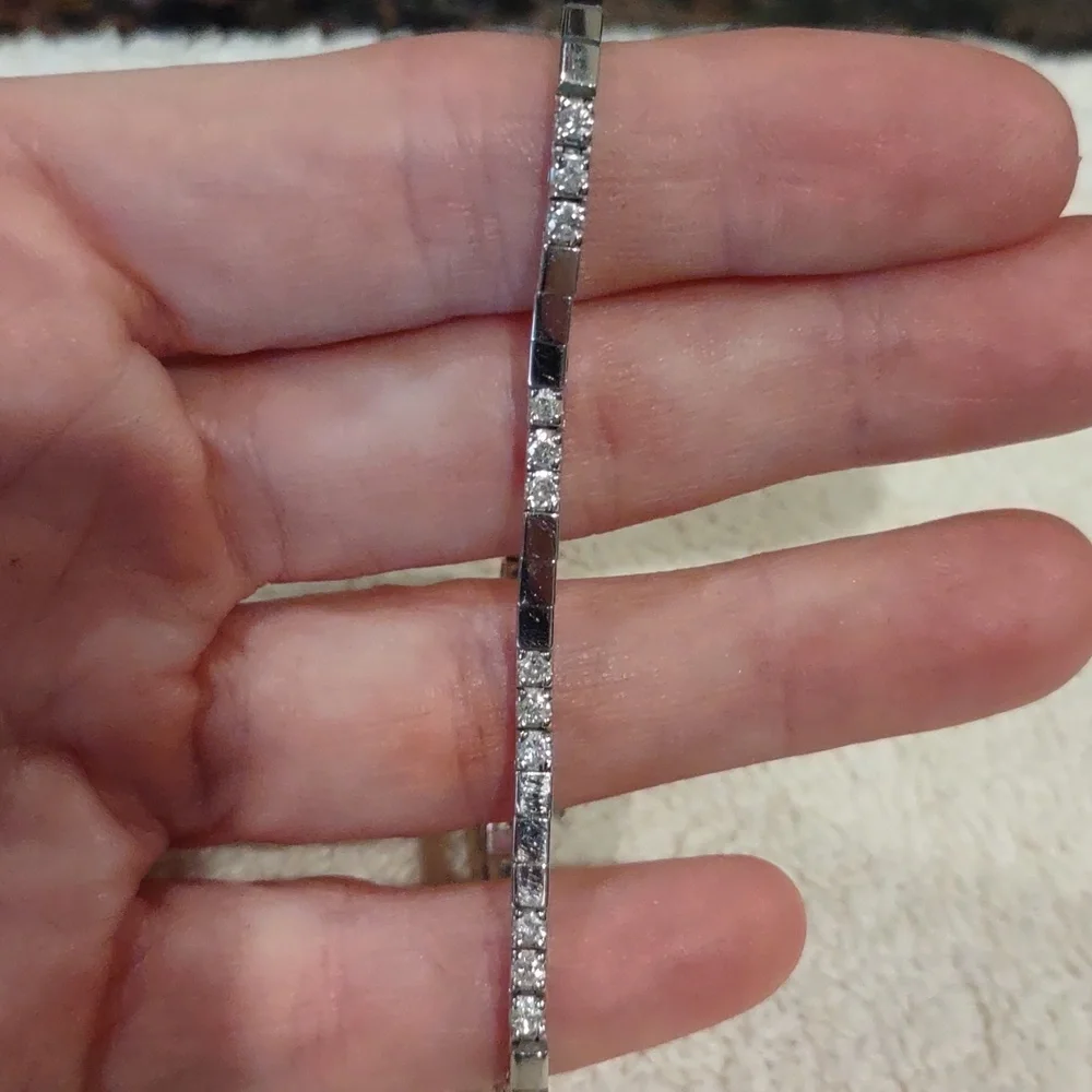 14 Kt White Gold Diamond Tennis Bracelet - Picture 10 of 10